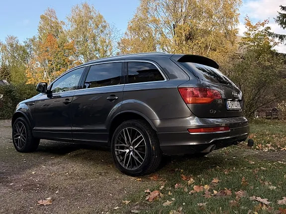 Audi Q7 2007 photo 2