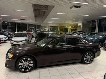 Lancia Thema 2012 photo 2