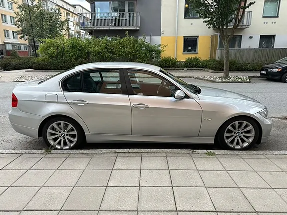 BMW 325I 2006 photo 4