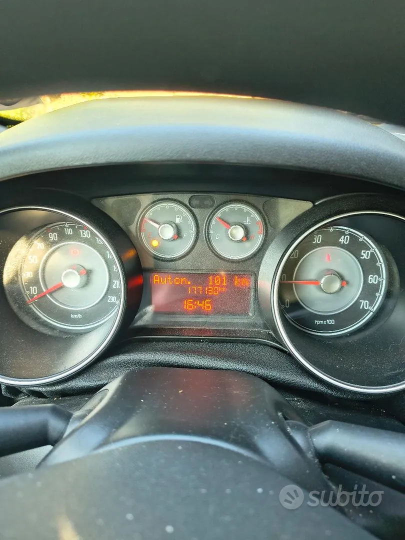 Fiat Punto 2014 photo 4