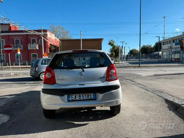 Nissan Pixo 2010 photo 5