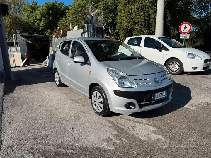 Nissan Pixo 2010 photo 2