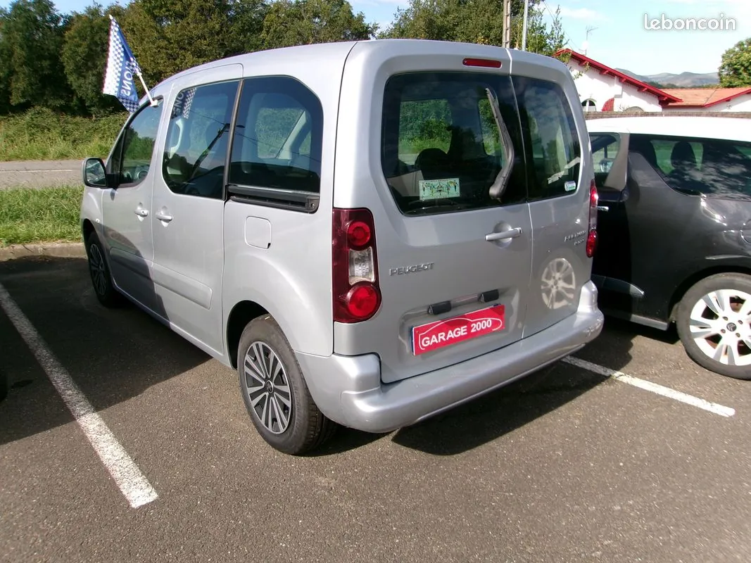 Peugeot Partner Tepee 2013 photo 2