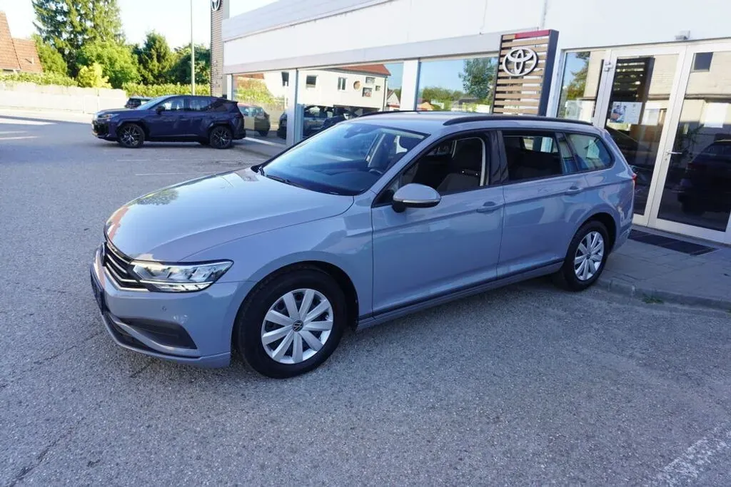 Volkswagen Passat 2024 photo 2