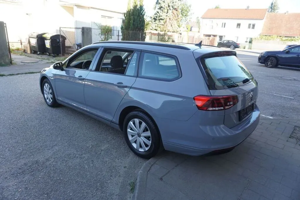 Volkswagen Passat 2024 photo 3