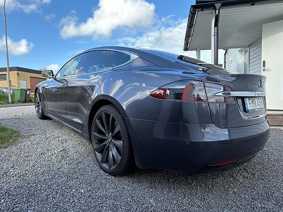 Tesla Model S 2018 photo 2