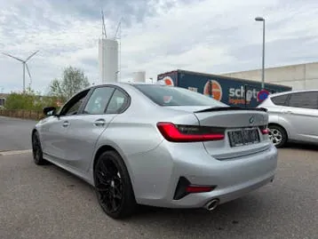 BMW 330E 2019 photo 3