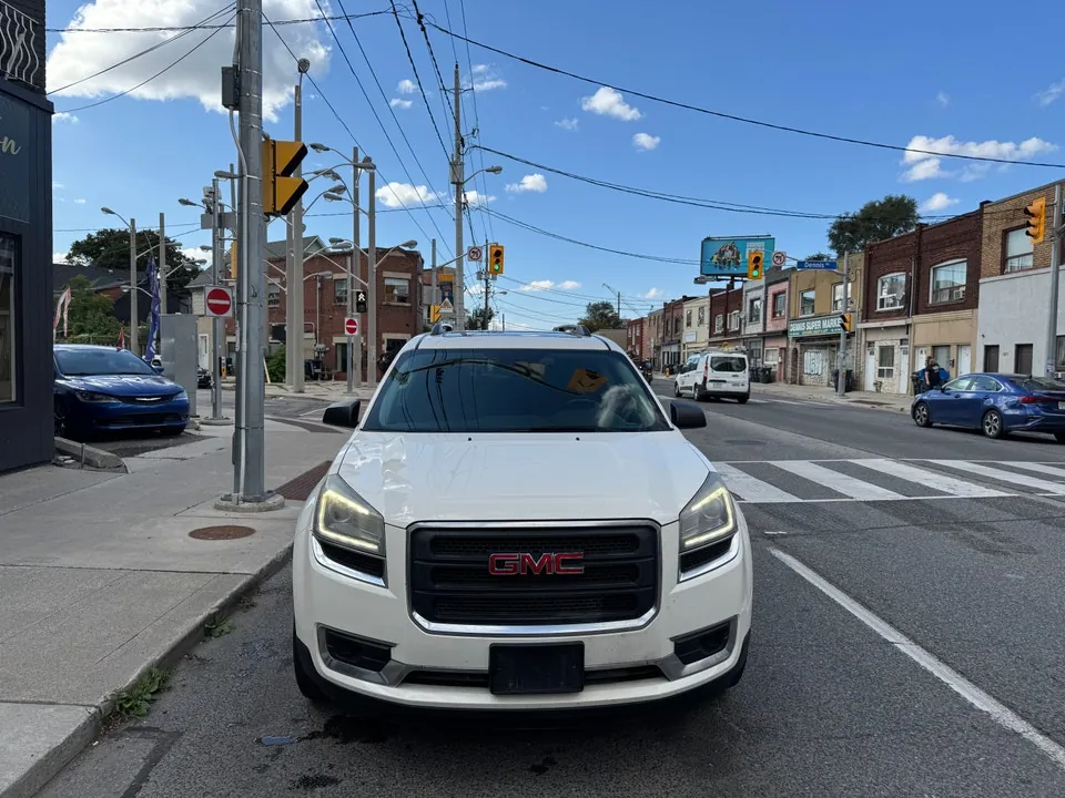 GMC Acadia 2014 photo 2