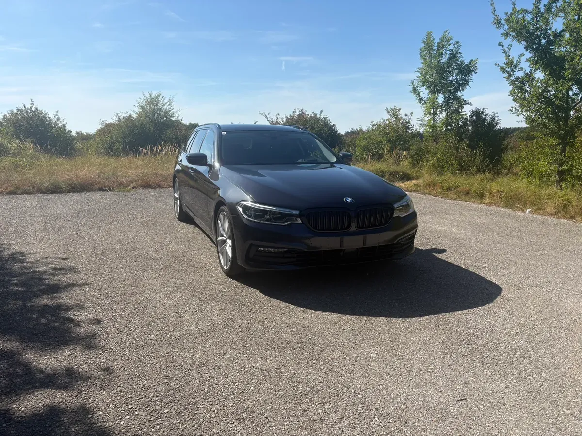 BMW 5 Series 2018 photo 2