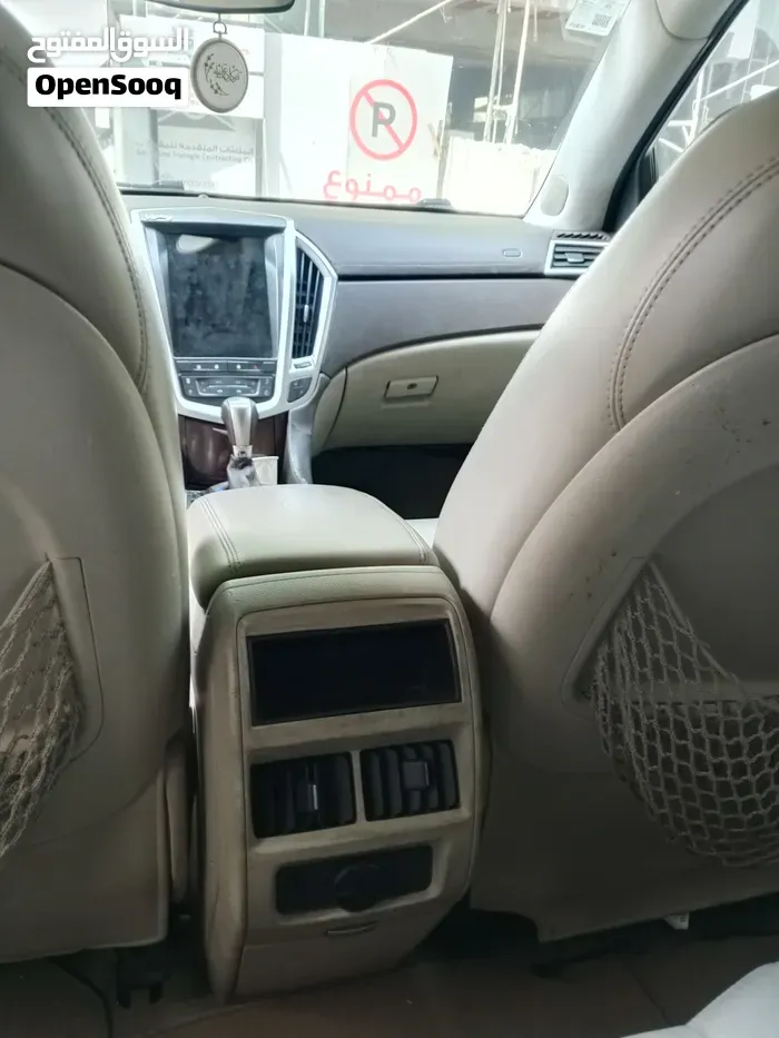 Cadillac Srx 2011 photo 2