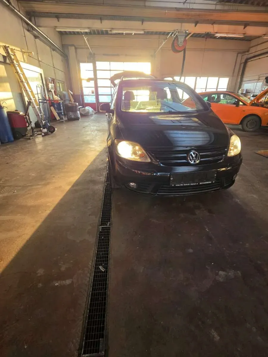 Volkswagen Golf Plus 2008 photo 2