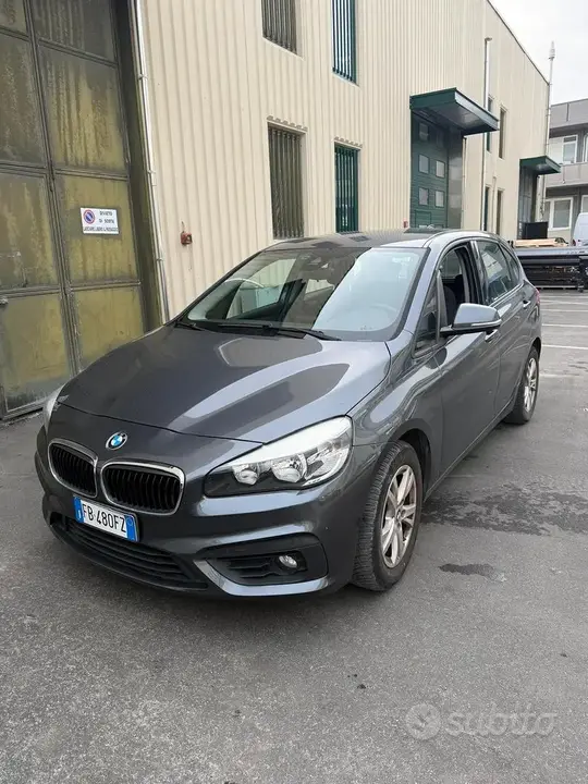 BMW 2 Series Active Tourer 2016 photo 2