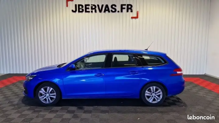 Peugeot 308 2020 photo 2