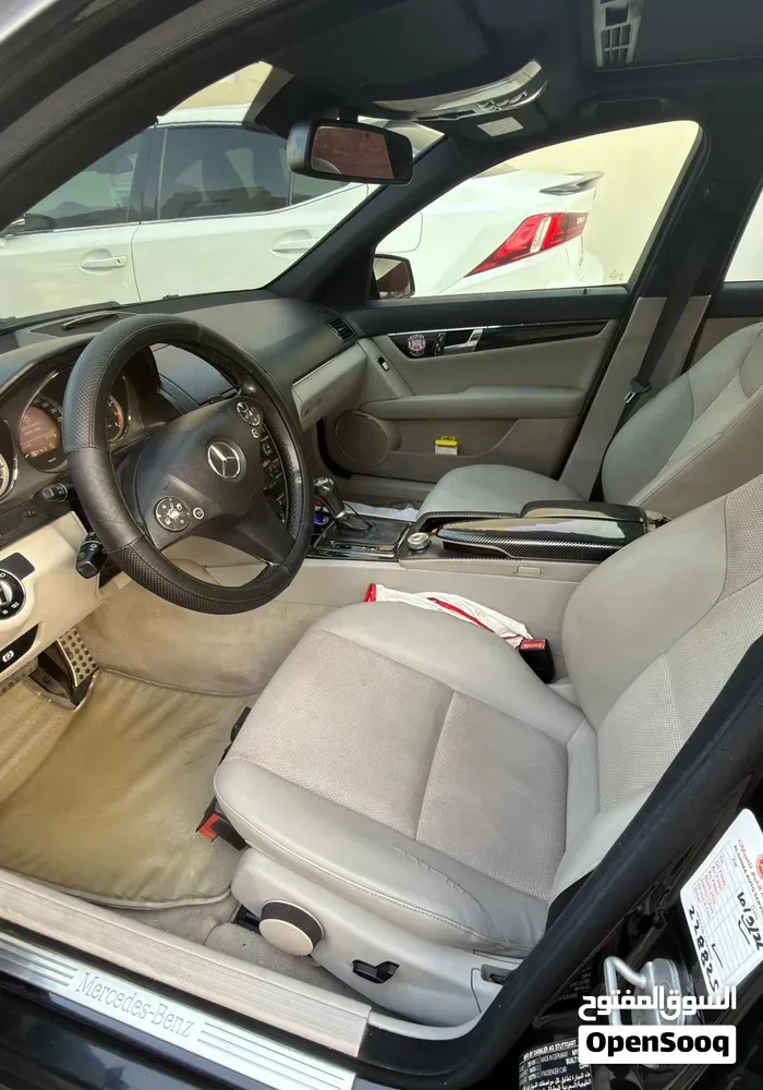 Mercedes-Benz C-Class 2010 photo 3