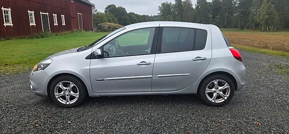 Renault Clio 2011 photo 3
