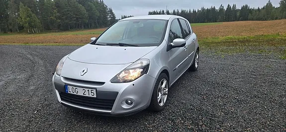 Renault Clio 2011 photo 2