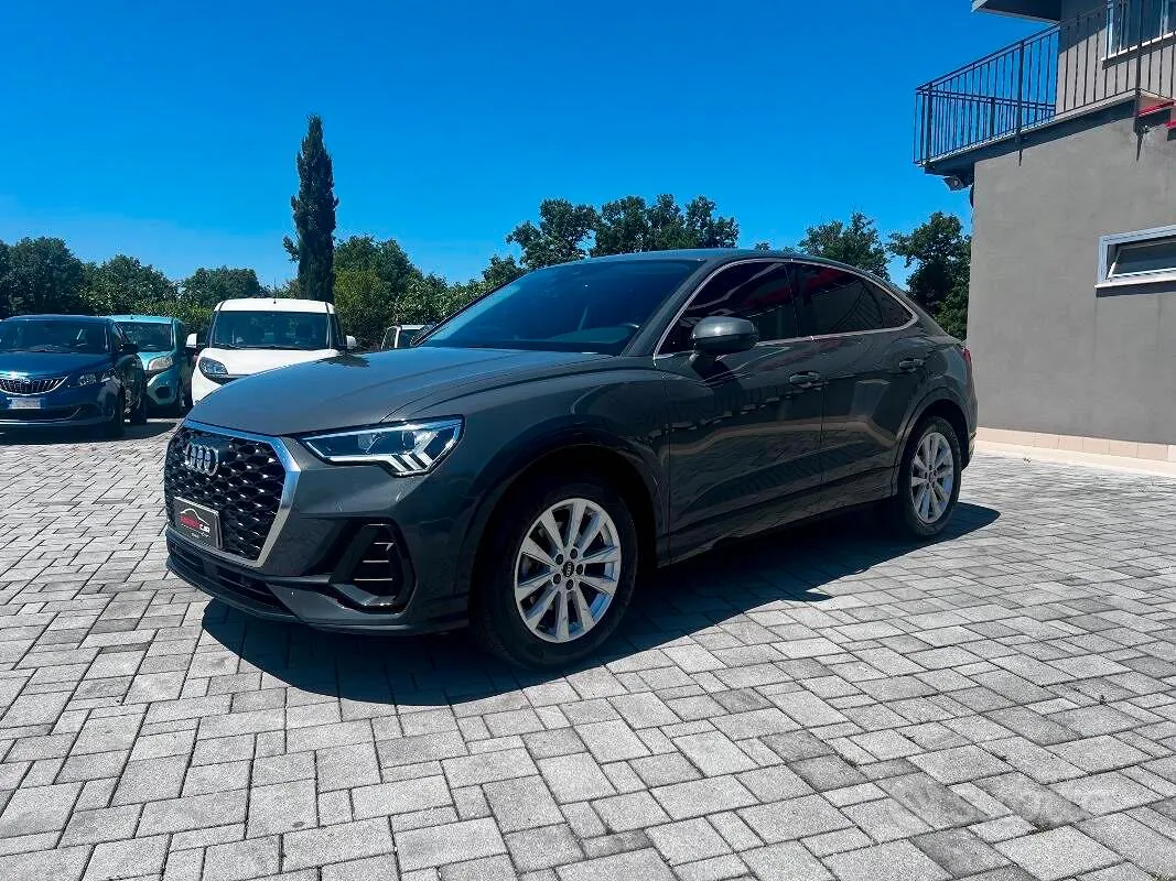 Audi Q3 2022 photo 3