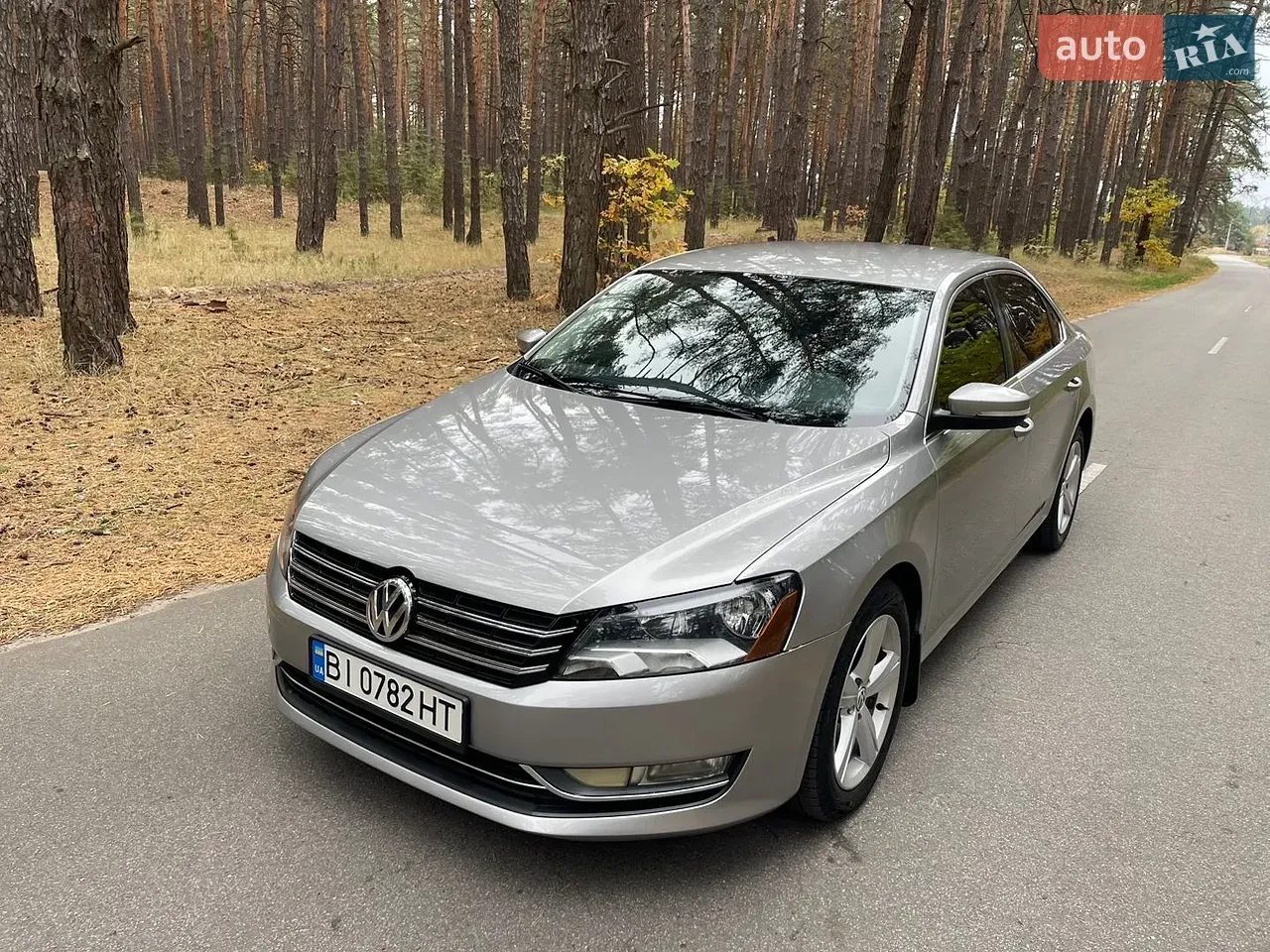 Volkswagen Passat 2012 photo 2