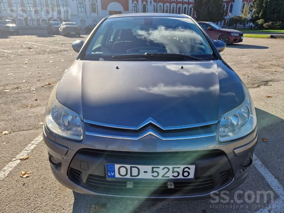 Citroen C4 2010 photo 5