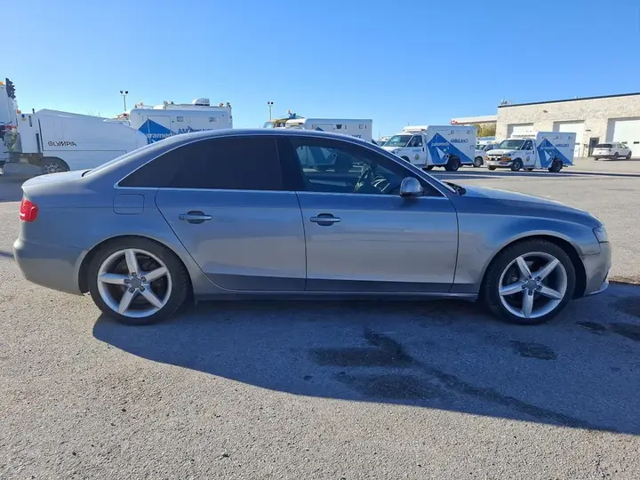Audi A4 2011 photo 4