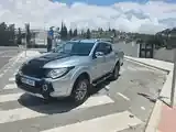 Mitsubishi L200 2017 photo 5