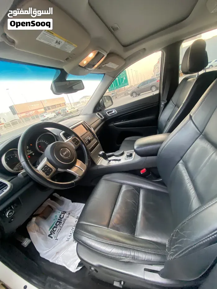 Jeep Grand Cherokee 2012 photo 3