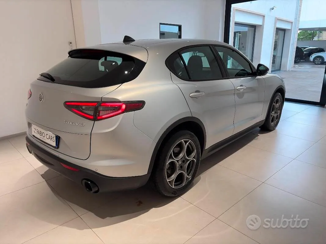Alfa Romeo Stelvio 2024 photo 4
