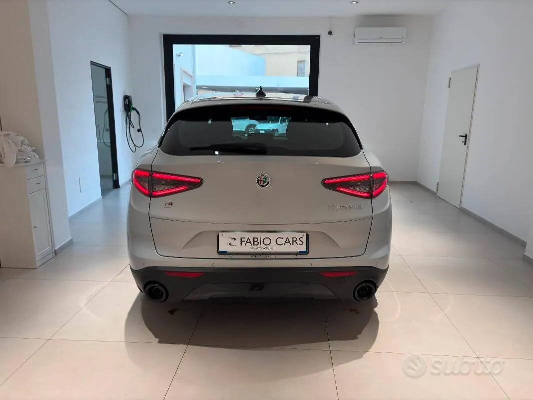 Alfa Romeo Stelvio 2024 photo 5