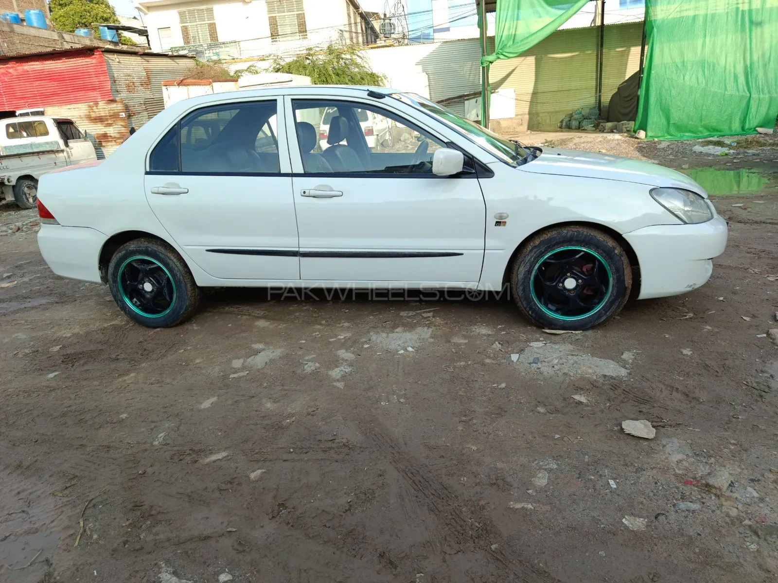 Mitsubishi Lancer