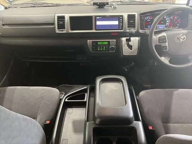 Toyota Hiace Wagon 2020 photo 3