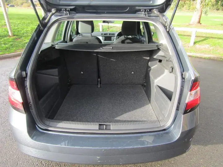 Skoda Fabia 2016 photo 5
