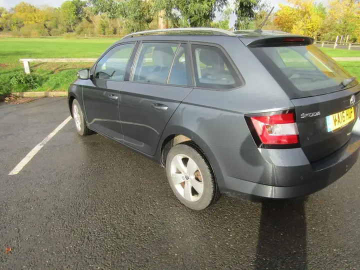 Skoda Fabia 2016 photo 2