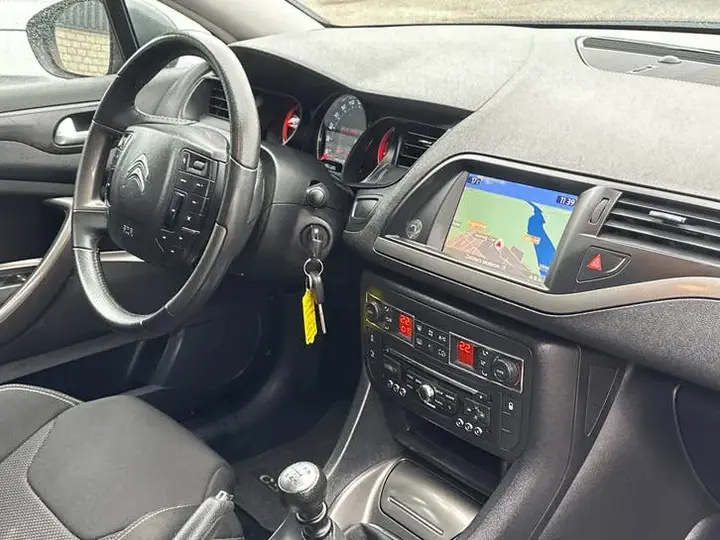 Citroen C5 2014 photo 2