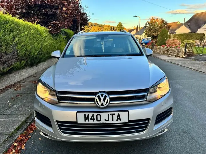 Volkswagen Touareg 2012 photo 2