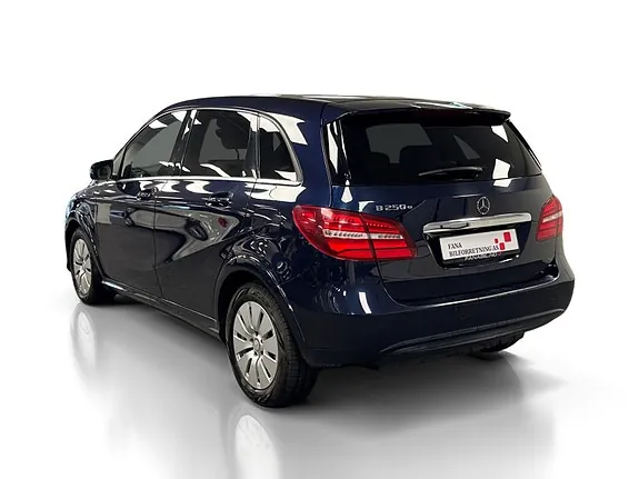 Mercedes-Benz B-Class 2017 photo 2