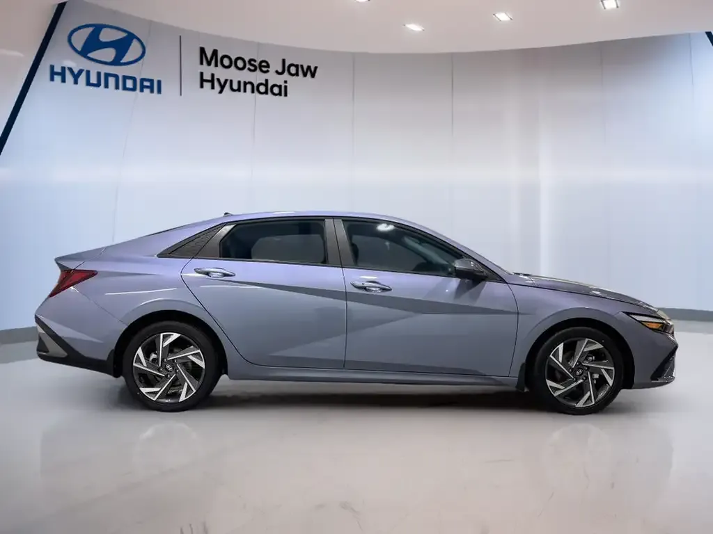 Hyundai Elantra 2026 photo 4
