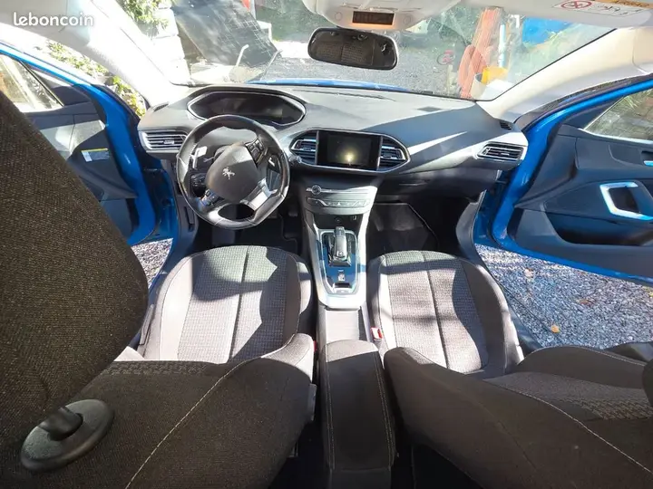 Peugeot 308 2020 photo 3