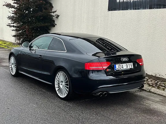 Audi S5 2009 photo 4