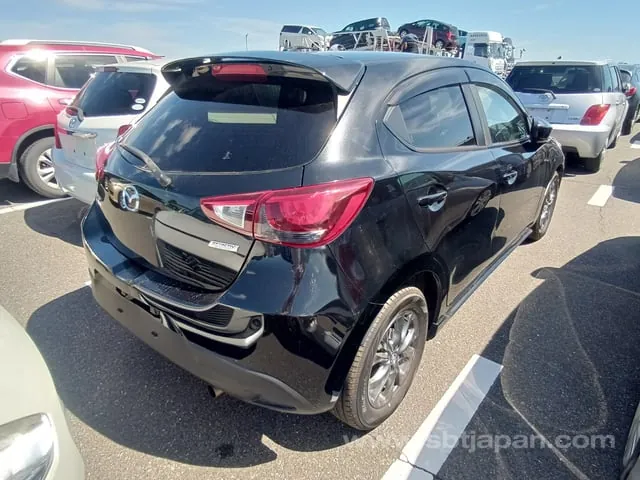 Mazda Demio 2014 photo 4