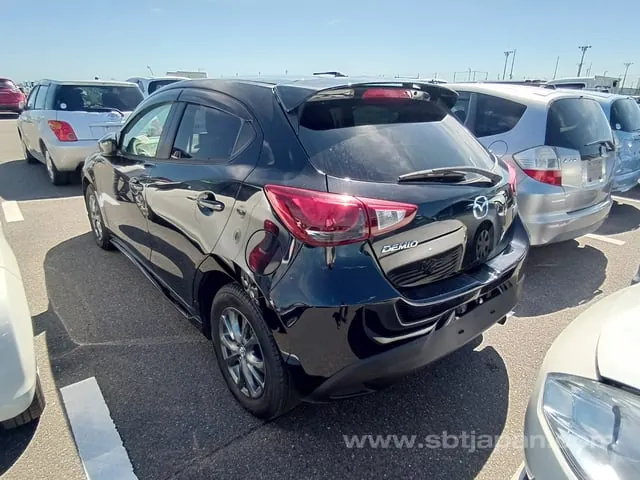 Mazda Demio 2014 photo 3