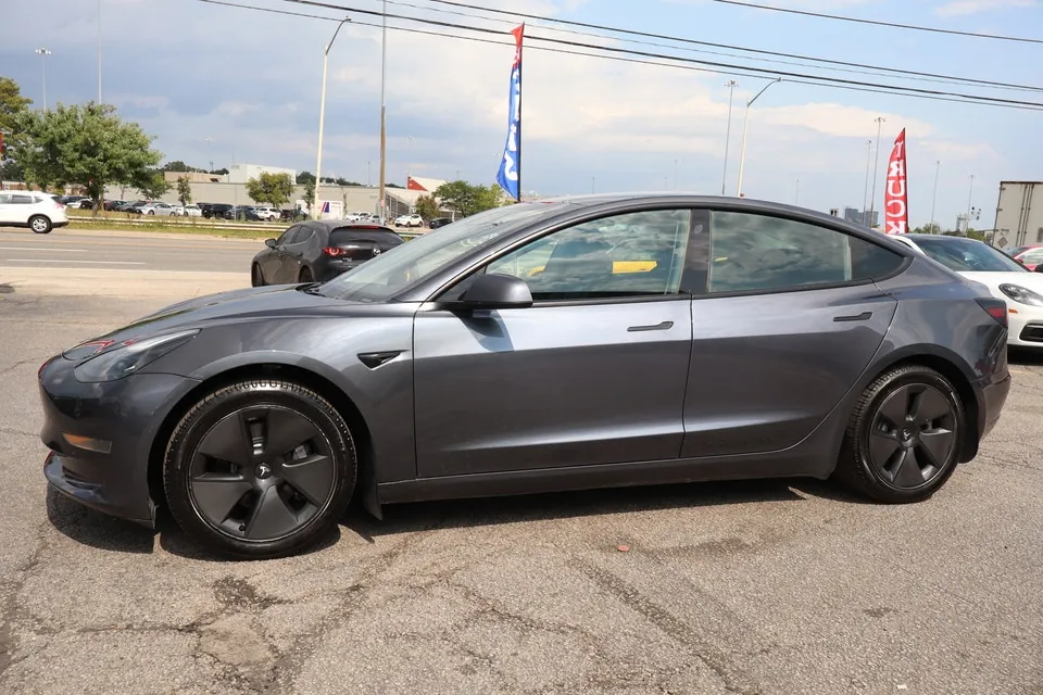 Tesla Model 3 2021 photo 3
