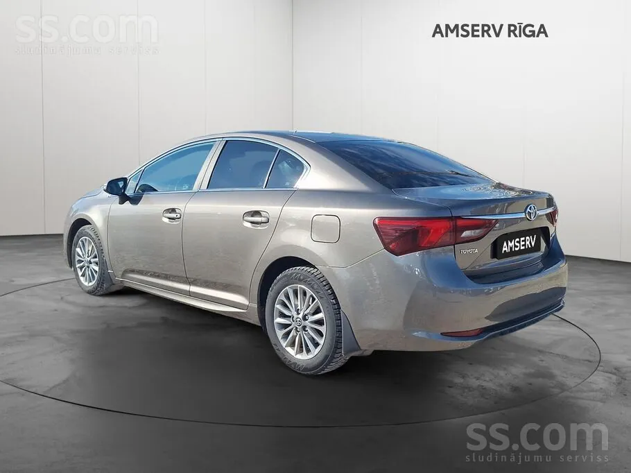 Toyota Avensis 2016 photo 4