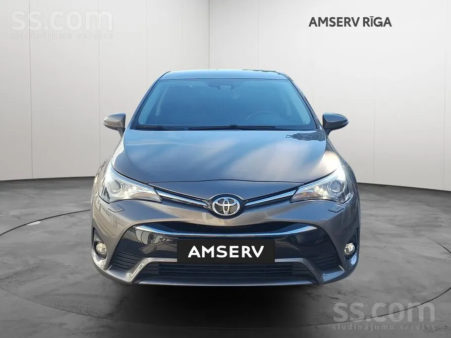 Toyota Avensis 2016 photo 5