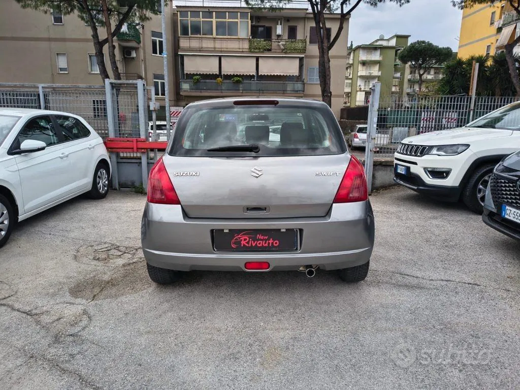 Suzuki Swift 2007 photo 4