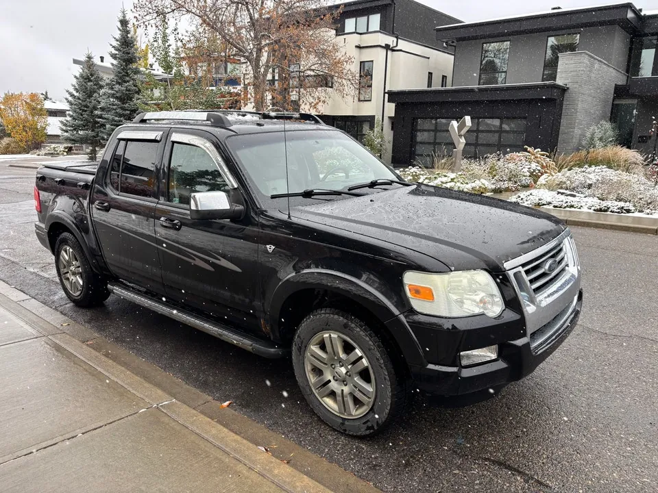 Ford Explorer Sport Trac 2008 photo 2