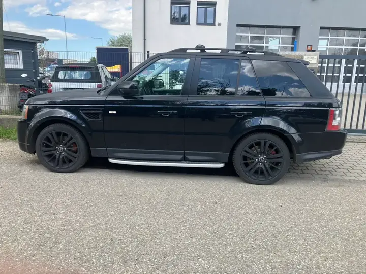 Land Rover Range Rover Sport 2010 photo 3