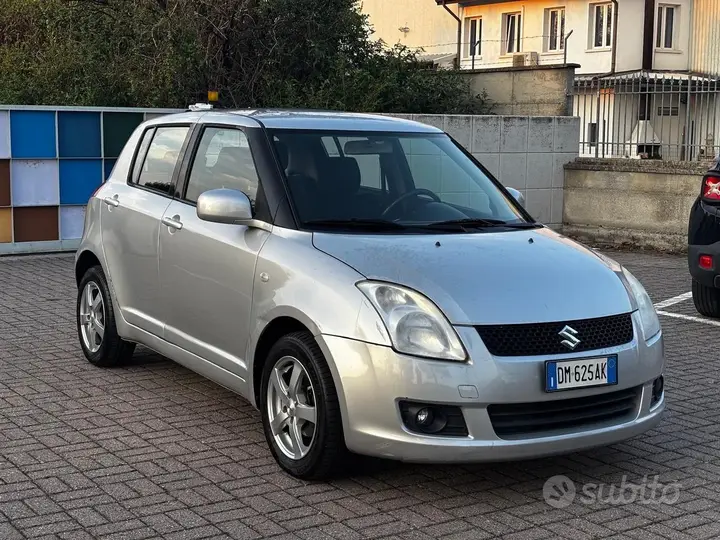 Suzuki Swift 2008 photo 2
