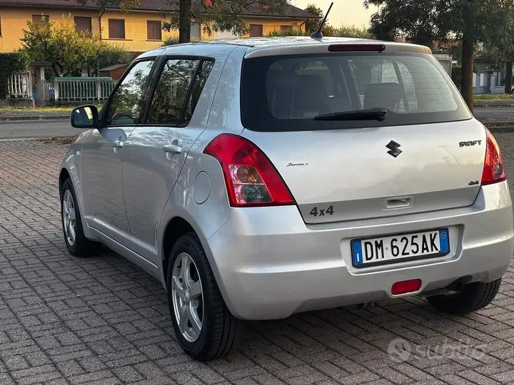 Suzuki Swift 2008 photo 5