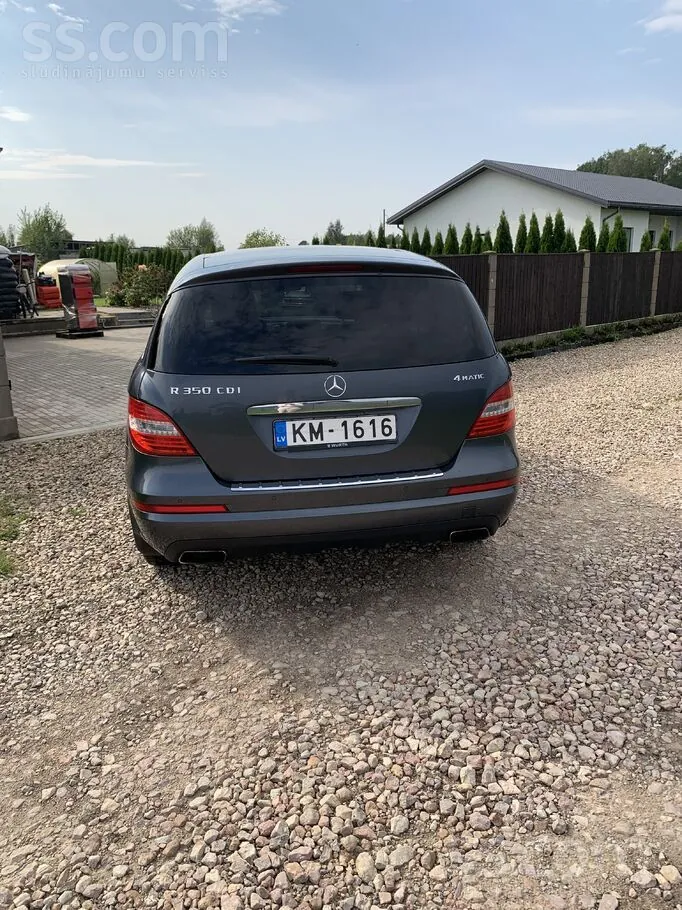 Mercedes-Benz R-Class 2012 photo 4