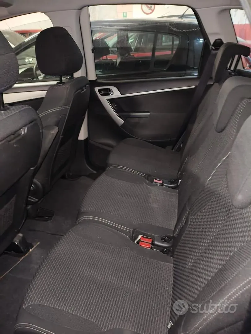 Citroen C4 Picasso 2011 photo 4
